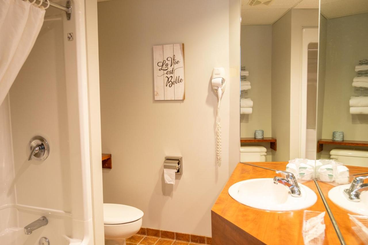 Hotel Motel Le Voyageur Saint-Georges Dış mekan fotoğraf