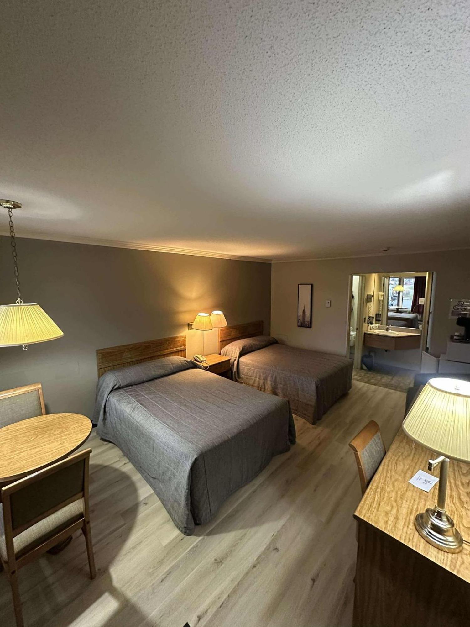 Hotel Motel Le Voyageur Saint-Georges Dış mekan fotoğraf